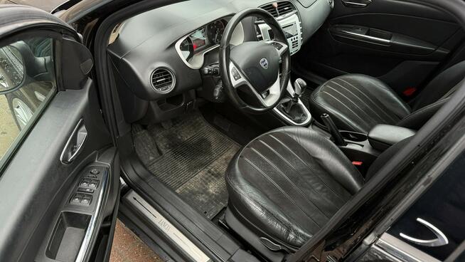 Lancia Delta 1.9 jtd 190KM skóry zamsz ledy xenon zadbana zamiana 1.r.gwarancji