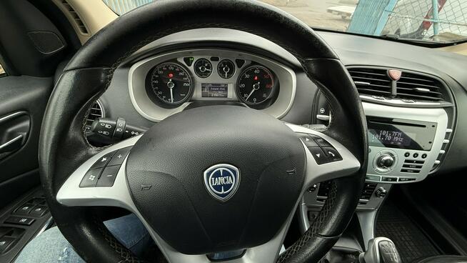 Lancia Delta 1.9 jtd 190KM skóry zamsz ledy xenon zadbana zamiana 1.r.gwarancji