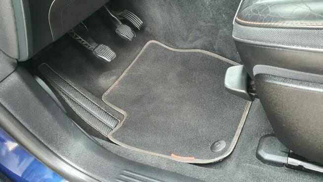 Volvo V40 2.0 D2 120KM # Ocean Race # NAVI # Xenon # Panorama # Skóra # IGŁA !!!