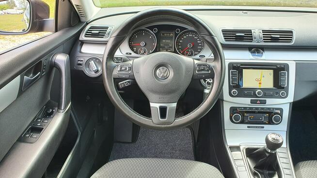 Volkswagen Passat 1.6 TDI 105KM # Comfortline # Navi # Parktronic # Mocca # Zadbany !!!