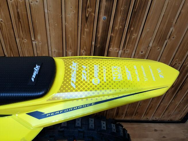 ASIX Inny XR-99 ASIX XR99 CROSS kros o pojemności 300 z 26 konnym silnikiem HIT