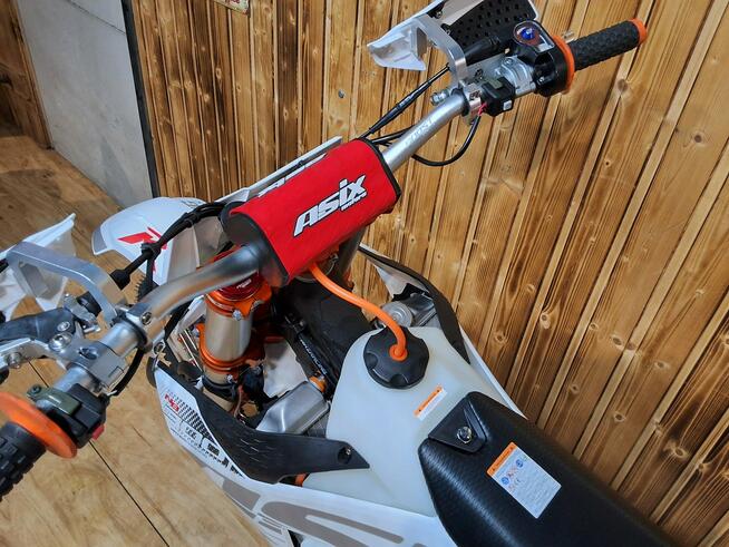 ASIX Inny XR-99 ASIX XR99 CROSS kros o pojemności 300 z 26 konnym silnikiem HIT