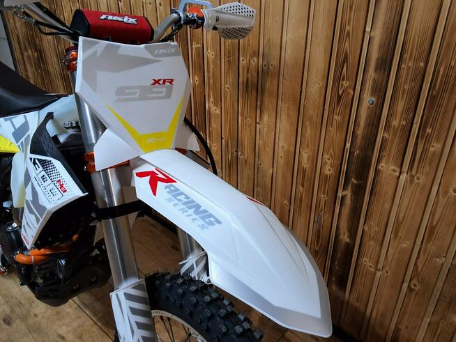 ASIX Inny XR-99 ASIX XR99 CROSS kros o pojemności 300 z 26 konnym silnikiem HIT