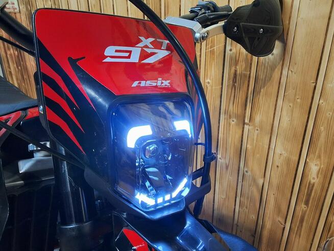 ASIX Inny XT 97 ASIX XT-97 CROSS kros o pojemności 300 z 26 konnym silnikiem HIT