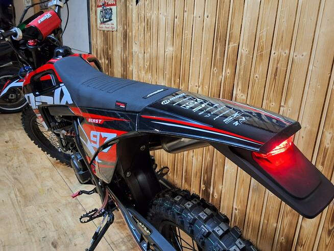 ASIX Inny XT 97 ASIX XT-97 CROSS kros o pojemności 300 z 26 konnym silnikiem HIT