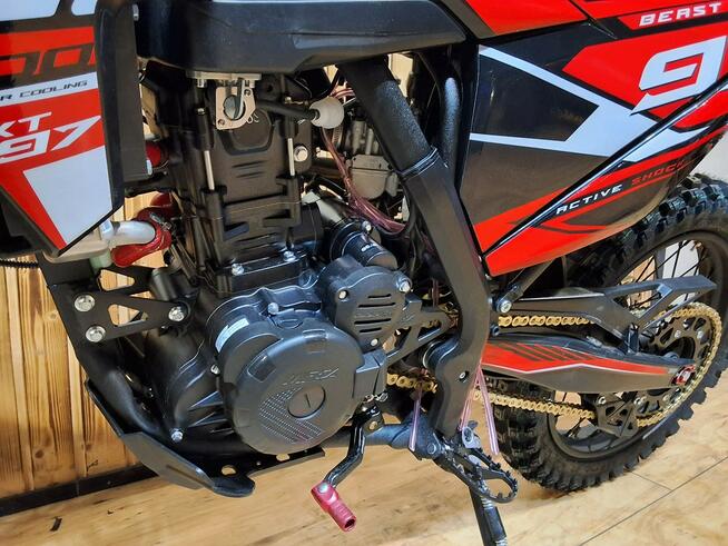 ASIX Inny XT 97 ASIX XT-97 CROSS kros o pojemności 300 z 26 konnym silnikiem HIT