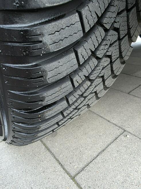 Seat Altea AUTOMAT *xenon* nawigacja* stan BDB* 2 komplety opon