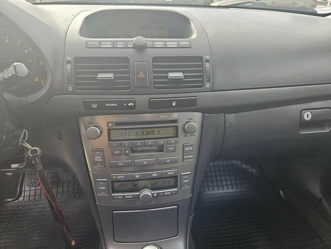 Toyota Avensis 1,8 benzyna