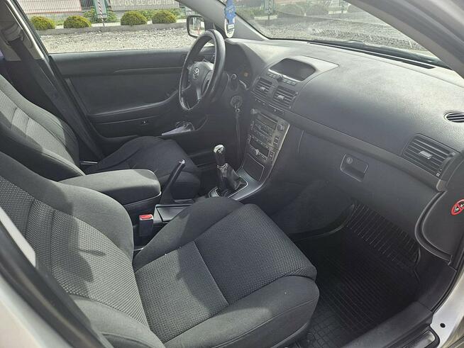 Toyota Avensis 1,8 benzyna