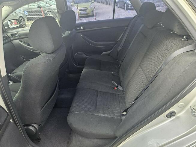 Toyota Avensis 1,8 benzyna