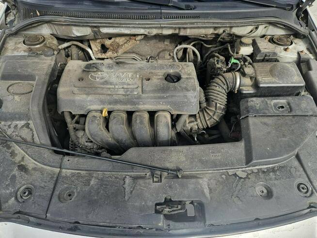 Toyota Avensis 1,8 benzyna