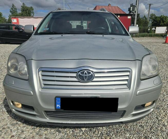 Toyota Avensis 1,8 benzyna