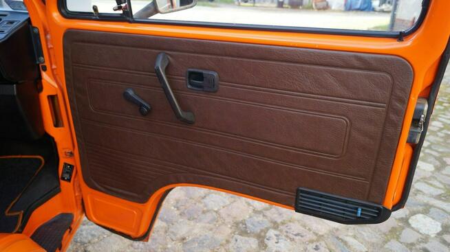 Volkswagen Transporter 2.0 Boxer Powietrze 9-osób Stan BDB Zarejestrowany LUXURYCLASSIC