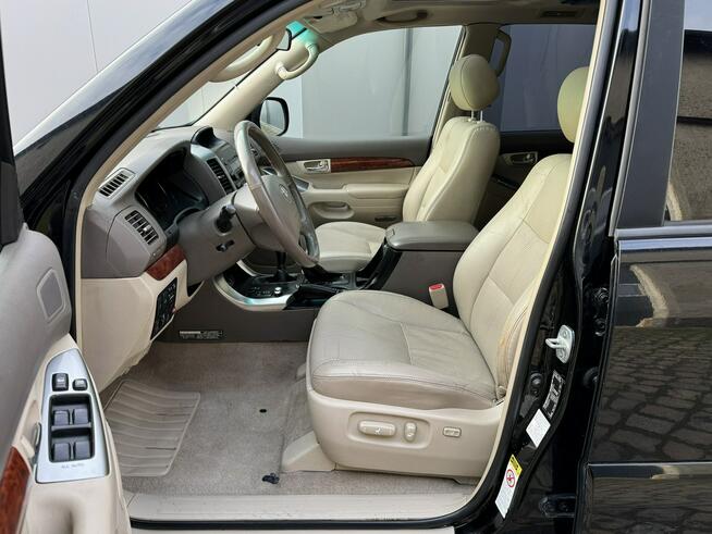 Toyota Land Cruiser 3.0 Diesel 4x4 Automat skóra 8-osób Hak Monitory Lift 2 cale