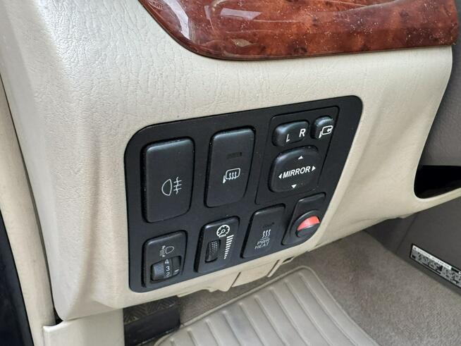 Toyota Land Cruiser 3.0 Diesel 4x4 Automat skóra 8-osób Hak Monitory Lift 2 cale