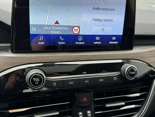 Ford Kuga TITANIUM 2.5 hybrid Skóra Automat Panorama Headup Kamera