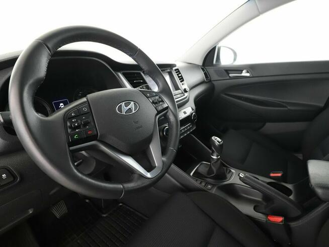 Hyundai Tucson PDC grzane fotele navi bluetooth hak