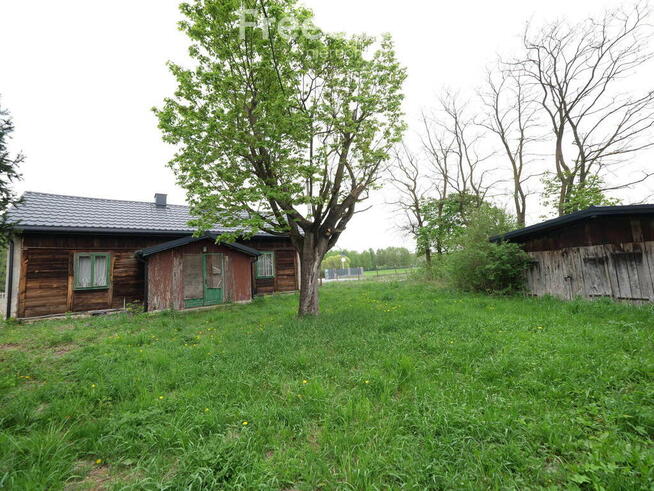 Mały domek w spokojnej okolicy