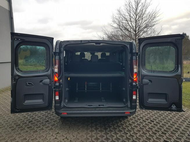 Renault Trafic 8 OSÓB 2xDRZWI BOCZNE PRZESUWNE DŁUGI BOGATE WYPOSAŻENIE
