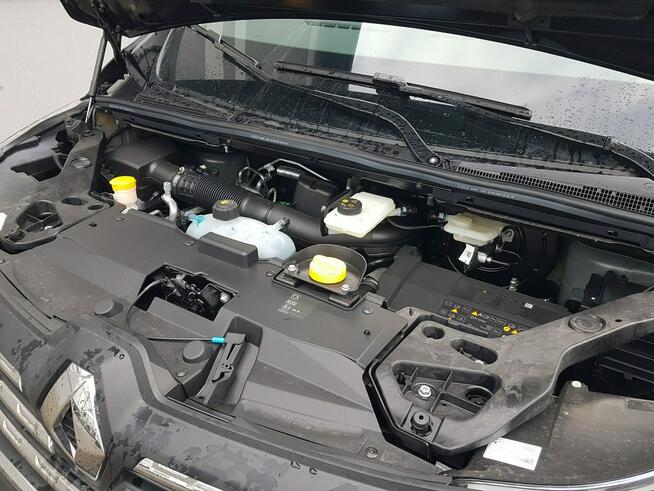 Renault Trafic 8 OSÓB 2xDRZWI BOCZNE PRZESUWNE DŁUGI BOGATE WYPOSAŻENIE