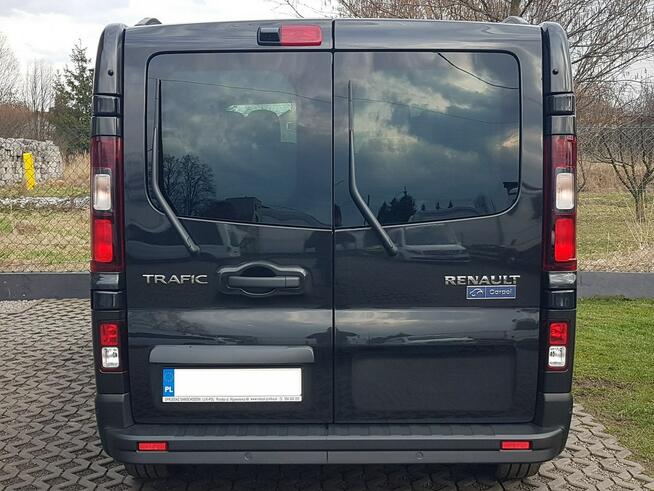 Renault Trafic 8 OSÓB 2xDRZWI BOCZNE PRZESUWNE DŁUGI BOGATE WYPOSAŻENIE