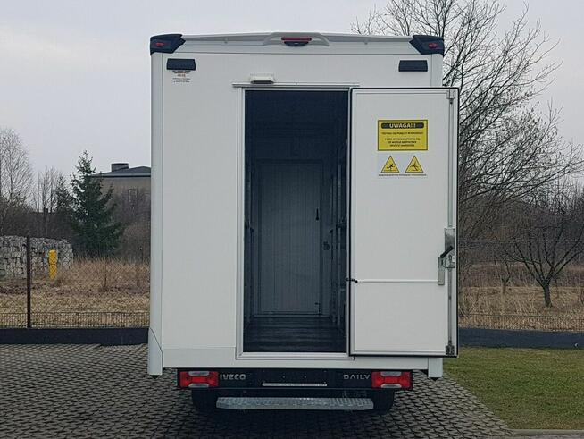 Iveco Daily KONTENER NISKOPODŁOGOWY 4,43x2,23x2,42 SKLEP BAR FOODTRUCK KAMPER AC