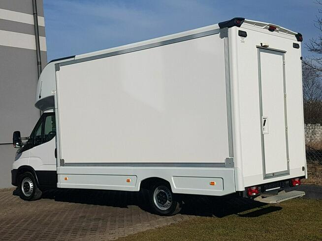 Iveco Daily KONTENER NISKOPODŁOGOWY 4,43x2,23x2,42 SKLEP BAR FOODTRUCK KAMPER AC