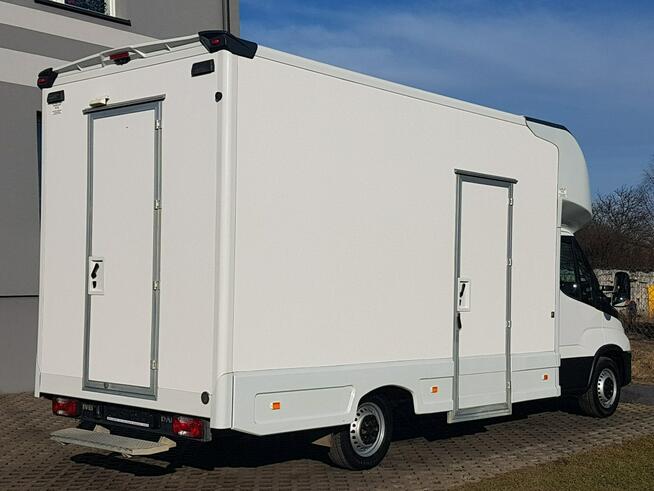 Iveco Daily KONTENER NISKOPODŁOGOWY 4,43x2,23x2,42 SKLEP BAR FOODTRUCK KAMPER AC