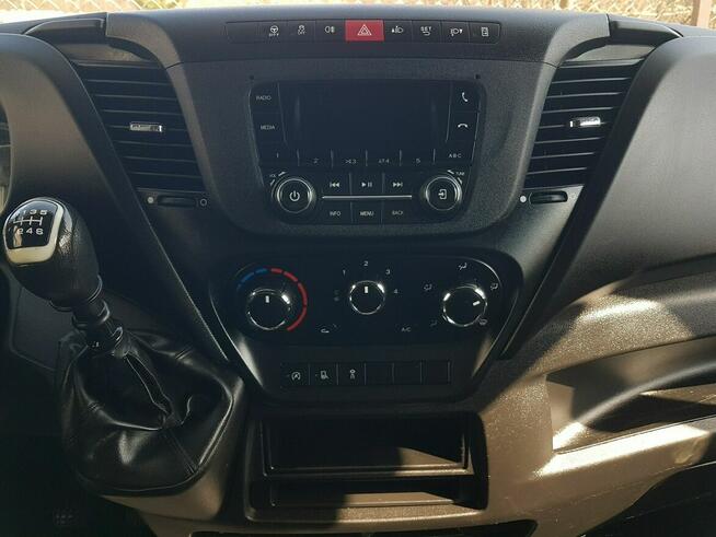 Iveco Daily KONTENER NISKOPODŁOGOWY 4,43x2,23x2,42 SKLEP BAR FOODTRUCK KAMPER AC