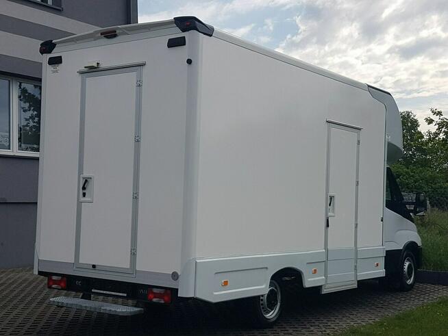 Iveco Daily KONTENER NISKOPODŁOGOWY 4,43x2,23x2,42 SKLEP BAR FOODTRUCK KAMPER AC