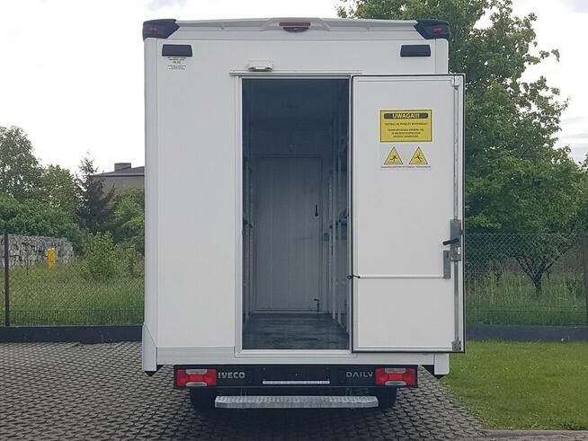 Iveco Daily KONTENER NISKOPODŁOGOWY 4,43x2,23x2,42 SKLEP BAR FOODTRUCK KAMPER AC