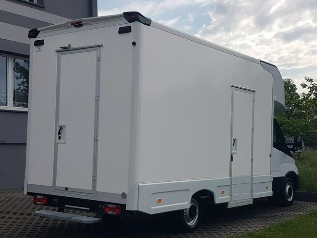 Iveco Daily KONTENER NISKOPODŁOGOWY 4,43x2,23x2,42 SKLEP BAR FOODTRUCK KAMPER AC