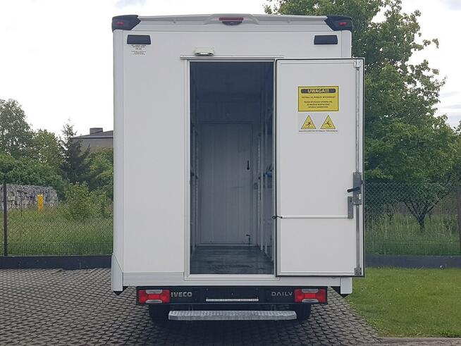 Iveco Daily KONTENER NISKOPODŁOGOWY 4,43x2,23x2,42 SKLEP BAR FOODTRUCK KAMPER AC