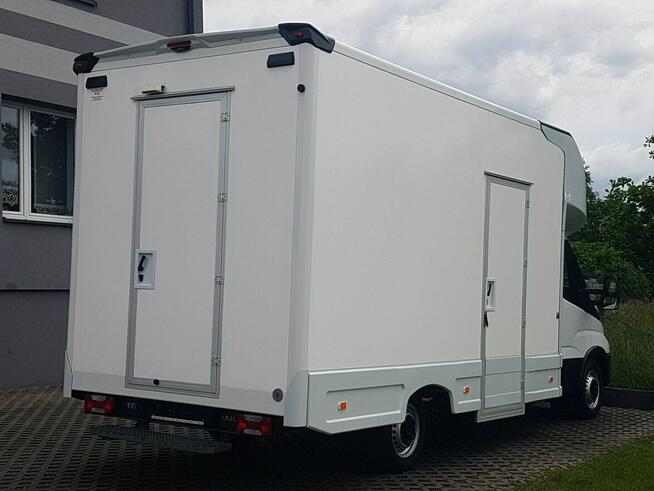 Iveco Daily KONTENER NISKOPODŁOGOWY 4,43x2,23x2,42 SKLEP BAR FOODTRUCK KAMPER AC
