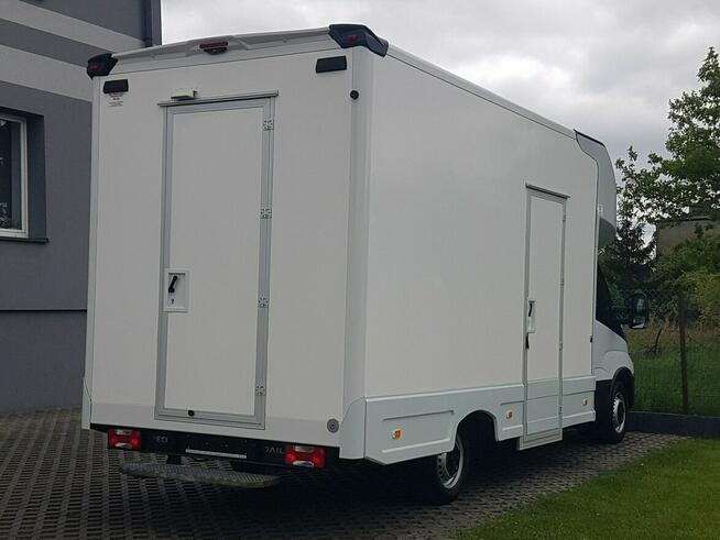 Iveco Daily KONTENER NISKOPODŁOGOWY 4,43x2,23x2,42 SKLEP BAR FOODTRUCK KAMPER AC