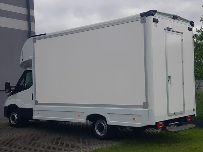 Iveco Daily KONTENER NISKOPODŁOGOWY 4,43x2,23x2,42 SKLEP BAR FOODTRUCK KAMPER AC