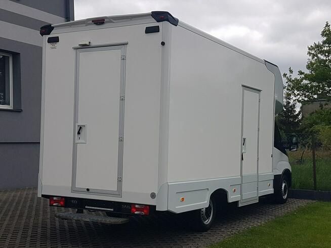 Iveco Daily KONTENER NISKOPODŁOGOWY 4,43x2,23x2,42 SKLEP BAR FOODTRUCK KAMPER AC