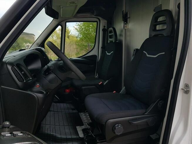 Iveco Daily KONTENER NISKOPODŁOGOWY 4,43x2,23x2,42 SKLEP BAR FOODTRUCK KAMPER AC