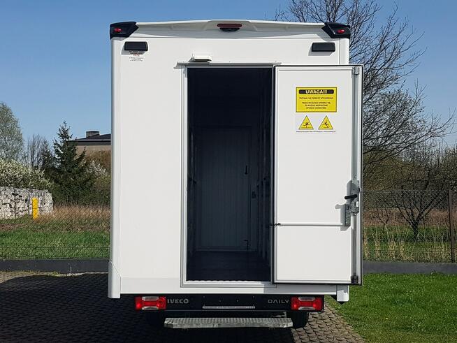 Iveco Daily KONTENER NISKOPODŁOGOWY 4,43x2,23x2,42 SKLEP BAR FOODTRUCK KAMPER AC