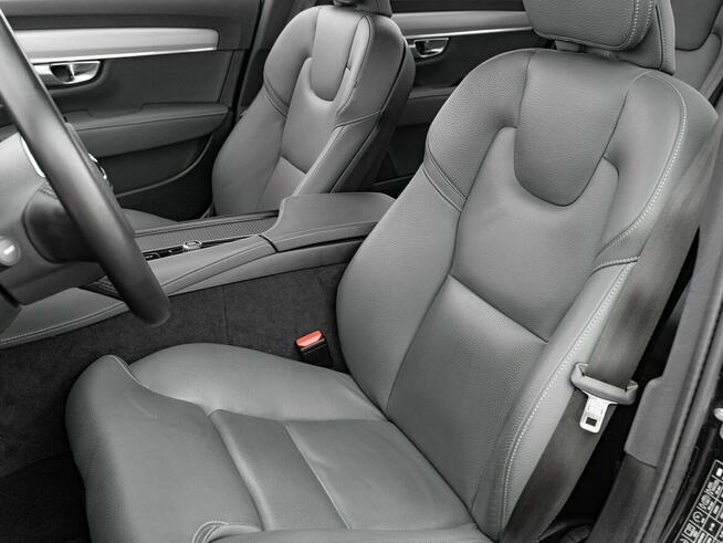 Volvo S90 GD2A403#B5 D AWD Momentum Podgrz.f I kier Skóra Salon PL VAT23%