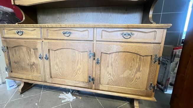 Stary solidny kredens