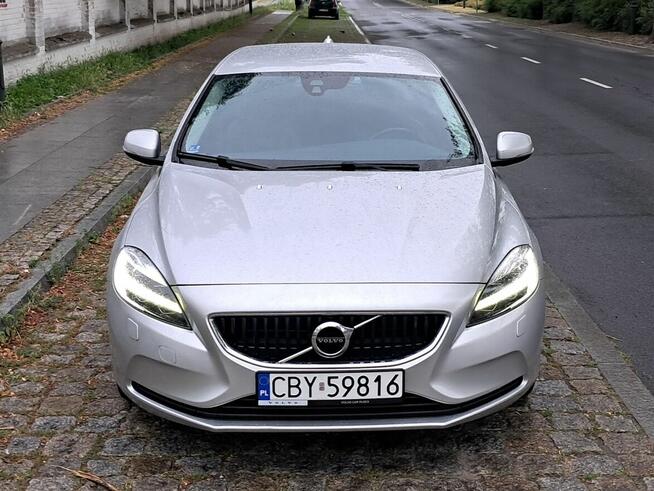 Volvo v40 D2 Momentum LIFT