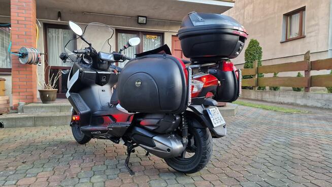 Kymco Downtown 300i, kufry boczne, Led, KAT B