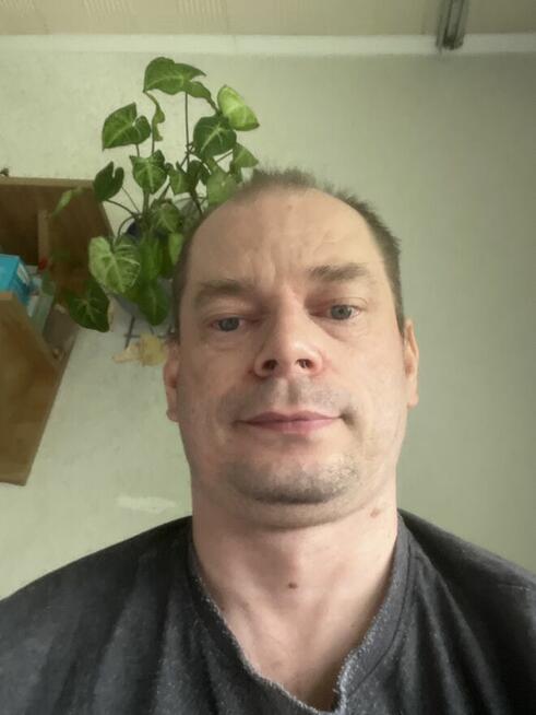 Chciałbym poznać 2 kobiety do stałego związku