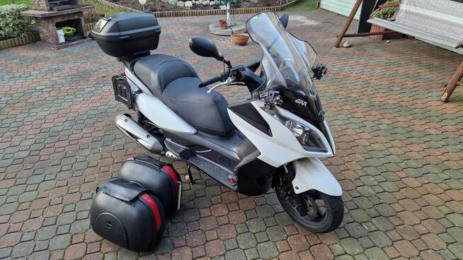 Kymco Downtown 300i, kufry boczne, Led, KAT B