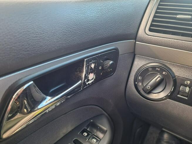 Volkswagen Touran 2.0 TDI 136 KM, Automat DSG, Klimatyzacja, Grzane Fotele, Nawigacja