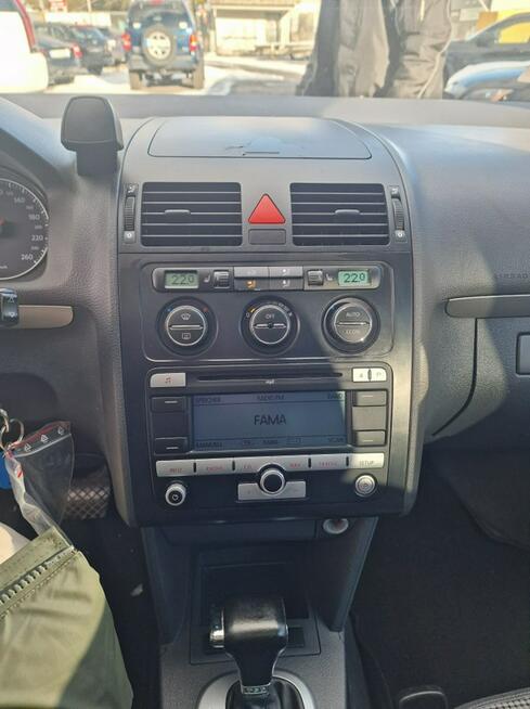 Volkswagen Touran 2.0 TDI 136 KM, Automat DSG, Klimatyzacja, Grzane Fotele, Nawigacja