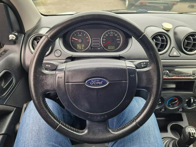 Ford Fiesta 1.3 Benzyna 60 KM, Kliamtyzacja, Alufelgi, USB, AUX, Lakier Metaliczny