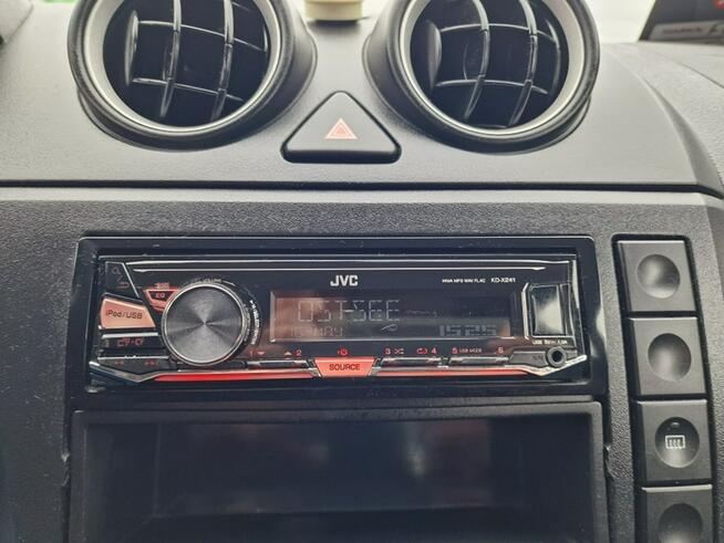 Ford Fiesta 1.3 Benzyna 60 KM, Kliamtyzacja, Alufelgi, USB, AUX, Lakier Metaliczny