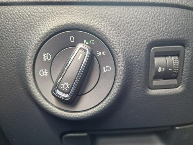 Škoda Superb 2.0 TDI 190 KM, Klimatyzacja, Alufelgi, Grzane Fotele, Bluetooth, NAVI